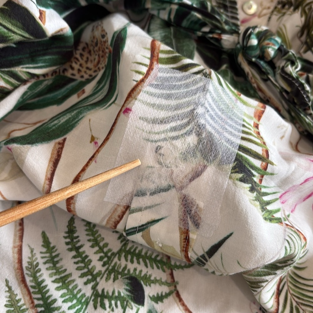 H&M Jungle Floral Print Blouse Womens Size 14 Balloon Sleeve 1/2 Placket Popover - Picture 15 of 16